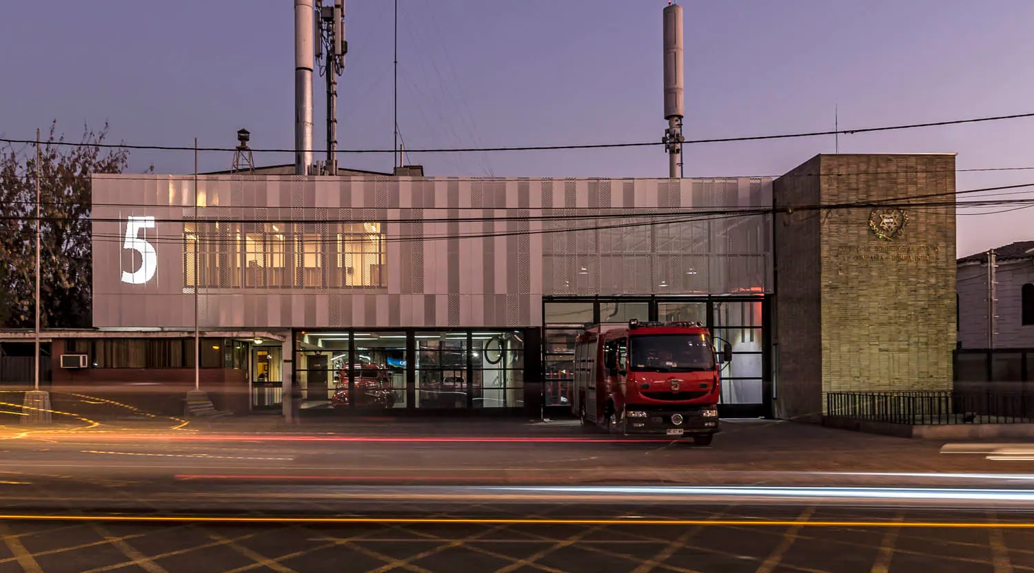 5th Company Fire Station of Ñuñoa — detalle 2