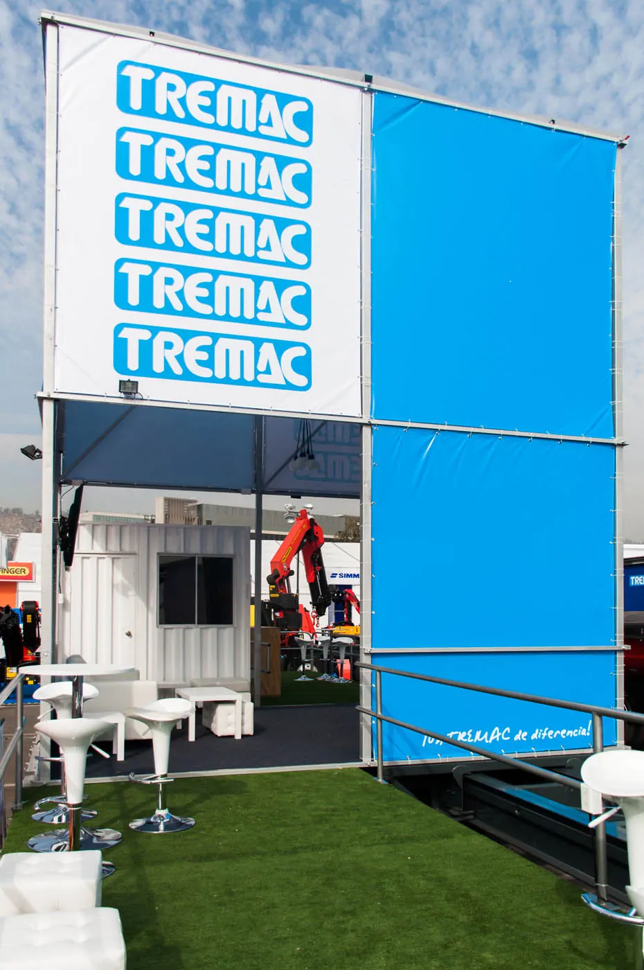 Tremac Stand at Fenatran — detalle 3
